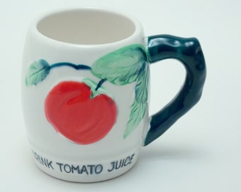 x7 photo Spring buds of a Maple Tree bursting