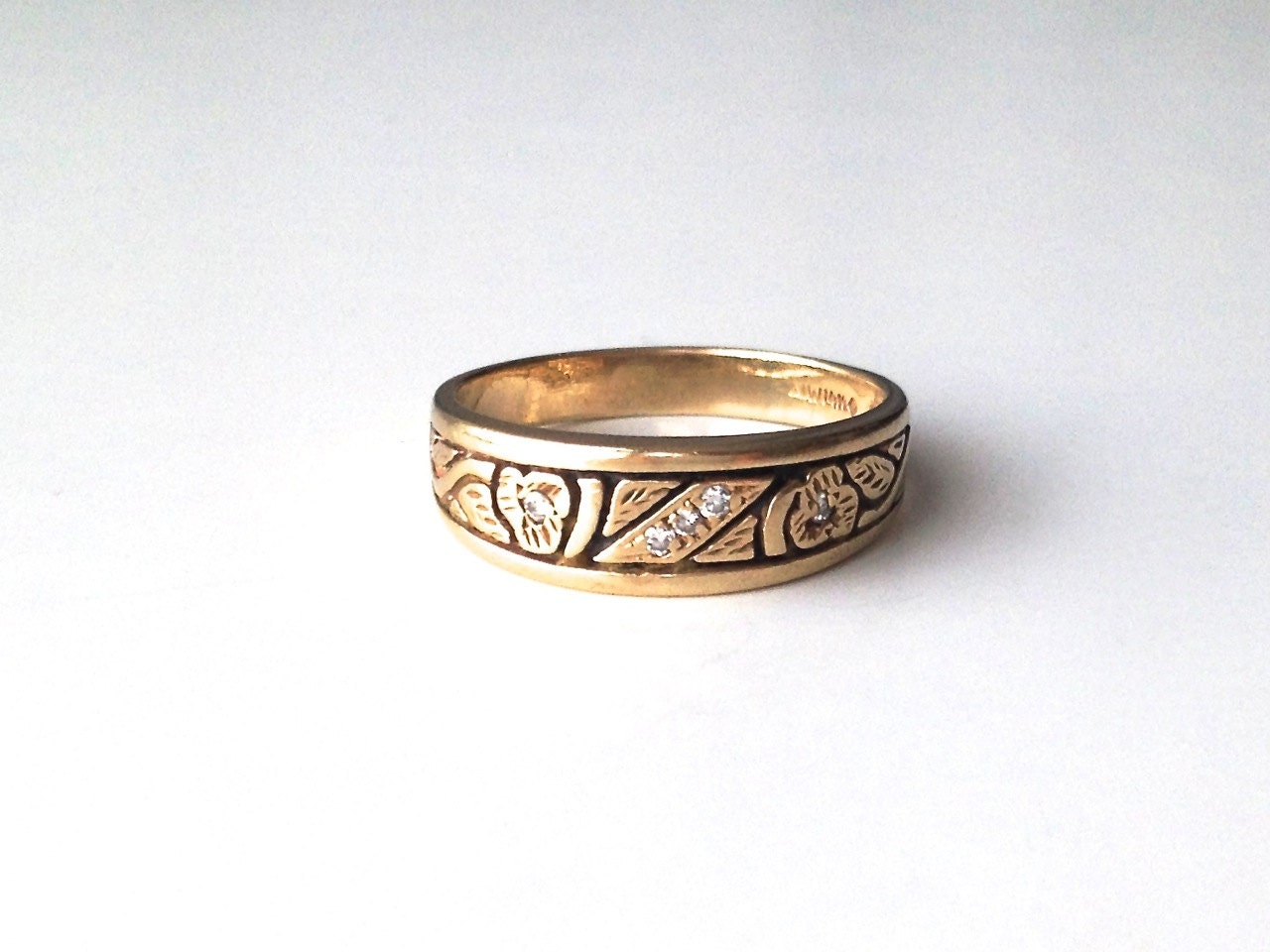 V I N T A G E // flowers and leaves / men’s wedding band / size 10.5 ...