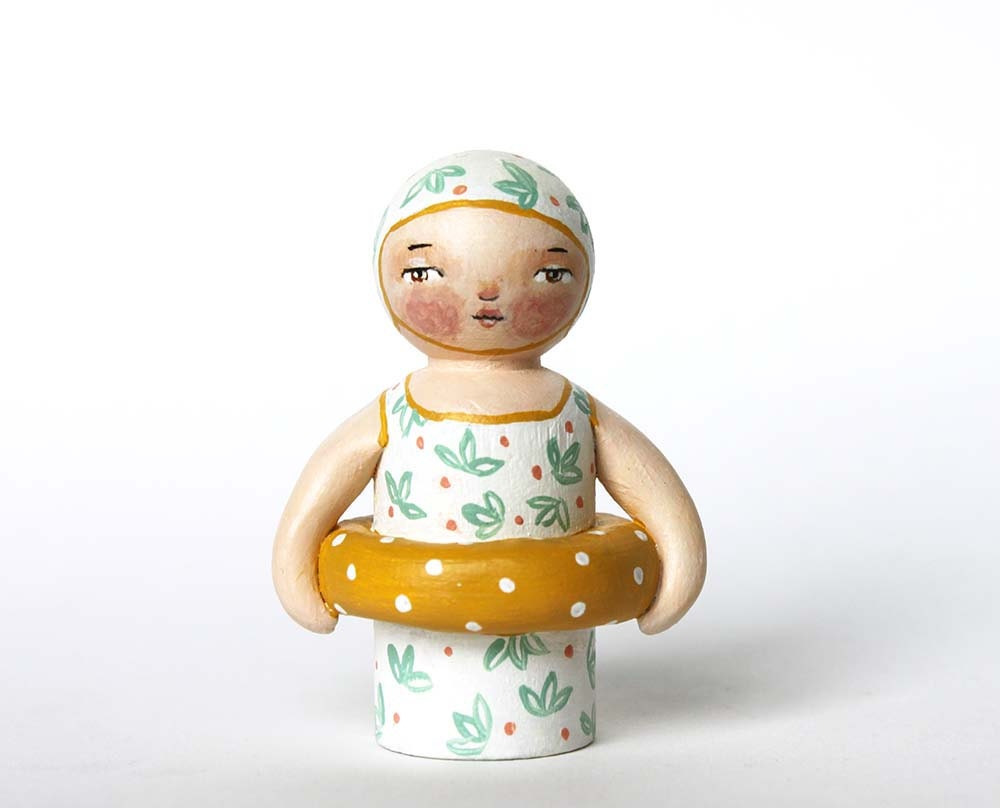 old fashioned peg dolls