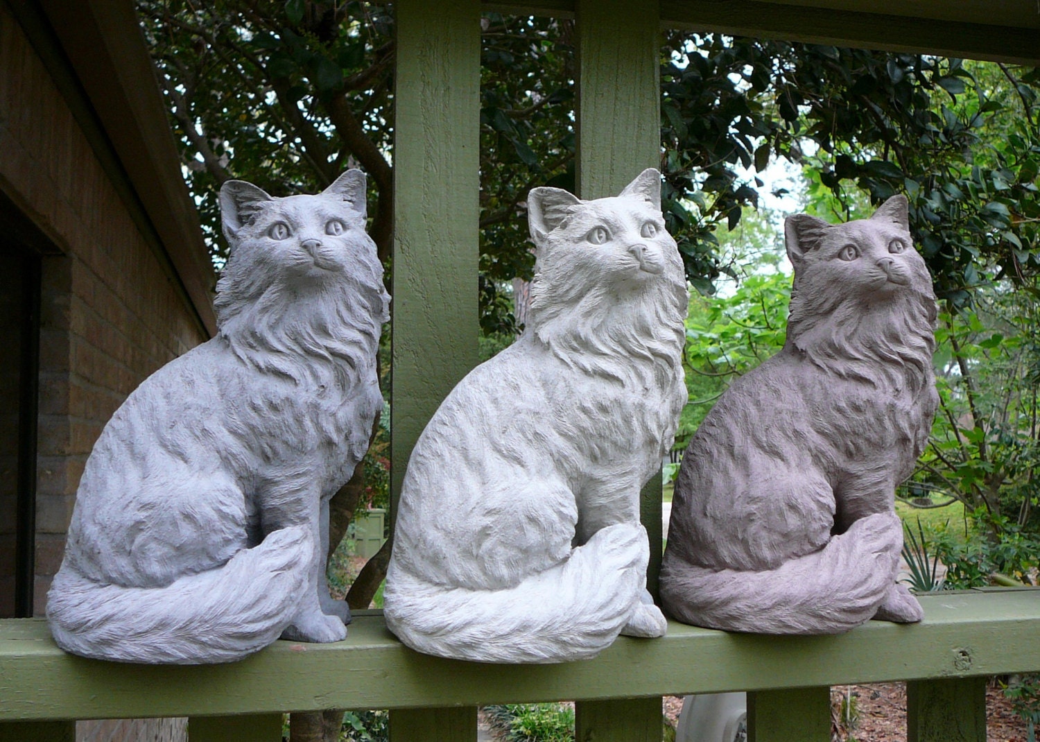 sitting cat statue