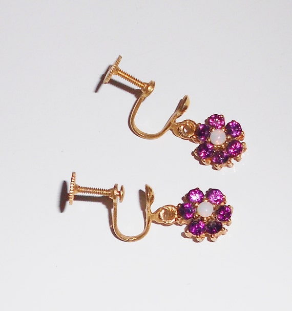 Vintage earrings 1940s screw back earrings in Amethyst and