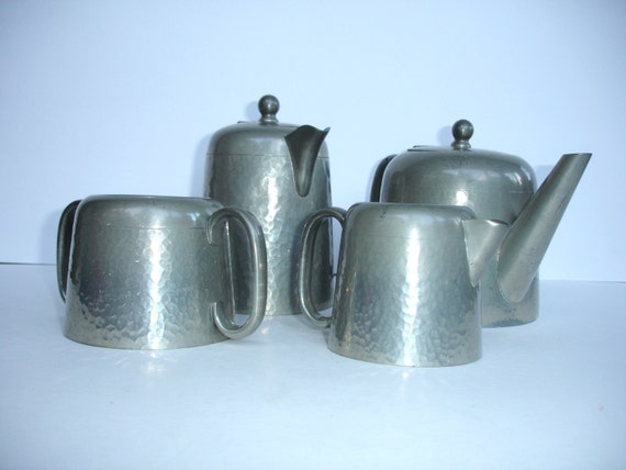 1930s Art Deco Artistic Pewter Hand Hammered Tea Set Mid