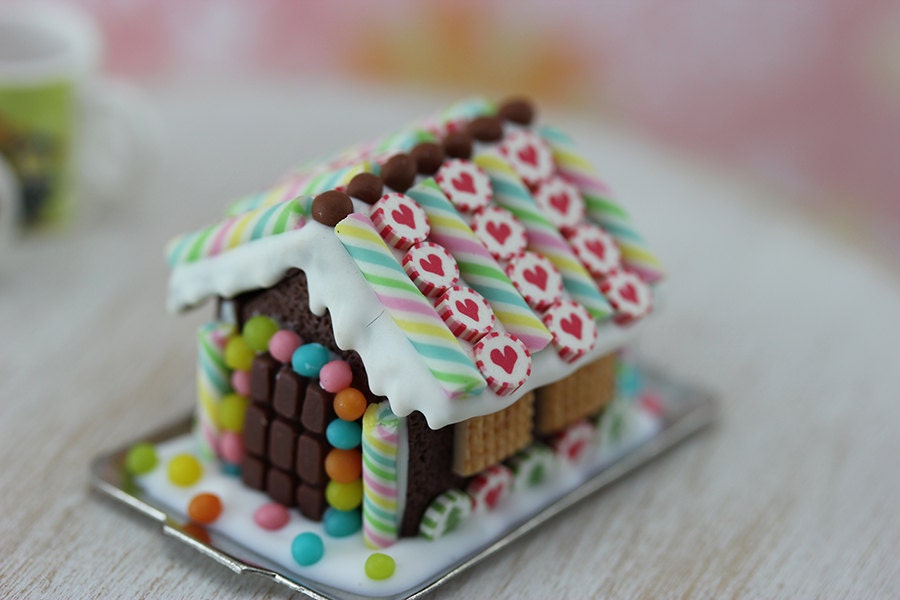 Dollhouse Miniature Gingerbread House 112 Scale Christmas