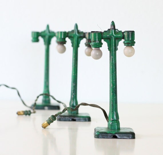 Vintage Green Lamp Posts Model Train Lights Set of 3