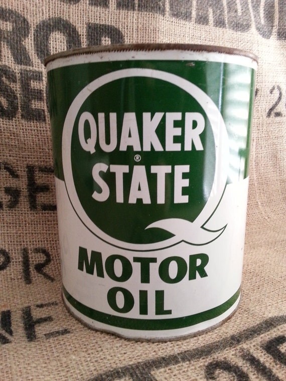Items similar to Vintage Quaker State Motor Oil Can on Etsy