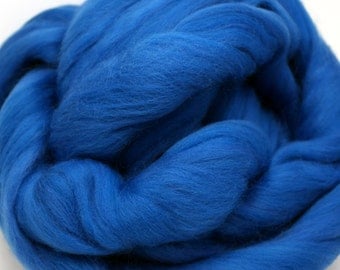 4 oz. Merino Wool Top Pacific - SHIPS FREE
