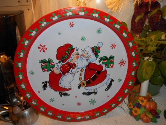 Vintage Round Metal Christmas Serving Tray Santa by Midwestgirl