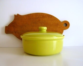 Vintage Bauer Casserole Chartreuse Baking Dish with Lid Mid Century Modern Kitchen