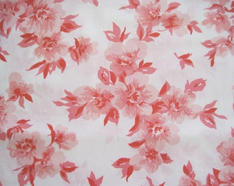 Vintage Sheet Fabric Fat Quarter – Floral Pink Coral White Background