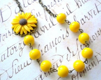 Yellow Necklace Sunflower Necklace Yellow Bridesmaid Necklace Sunflower Jewelry Daisy Necklace Yellow Wedding Jewelry Summer Necklace