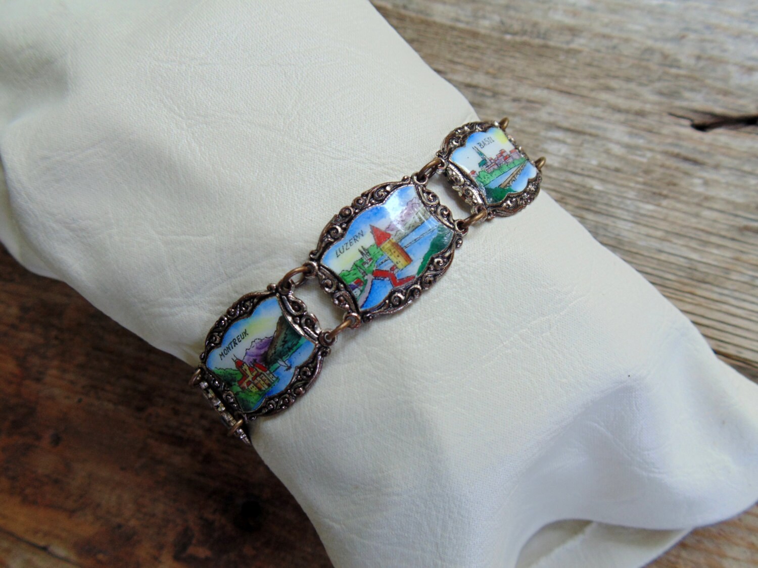 ENAMEL LINK souvenir BRACELET from Switzerland by OurVintageWay