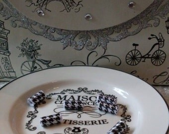Classic Textile Houndstooth Beads LJO Collection Jewelry Beads We Ship Internationally