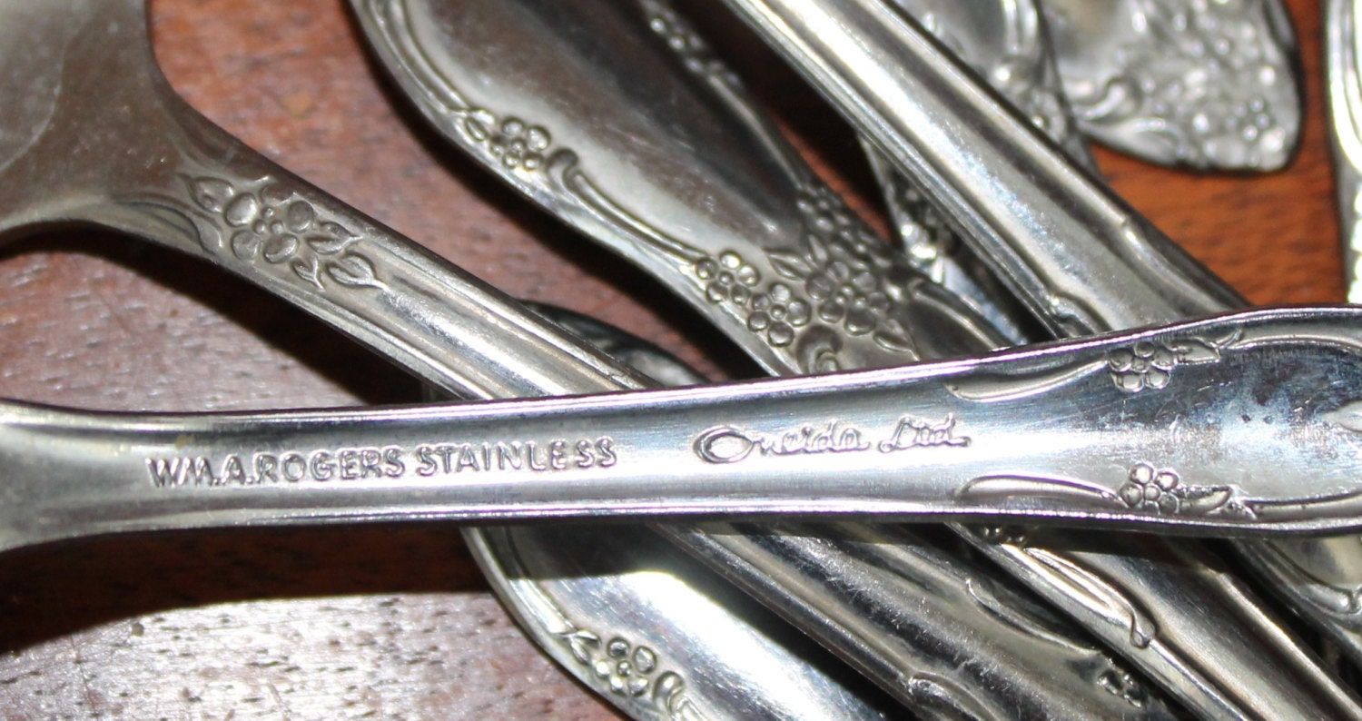 FENWAY Wm A Rogers deluxe stainless Oneida Ltd. Stainless