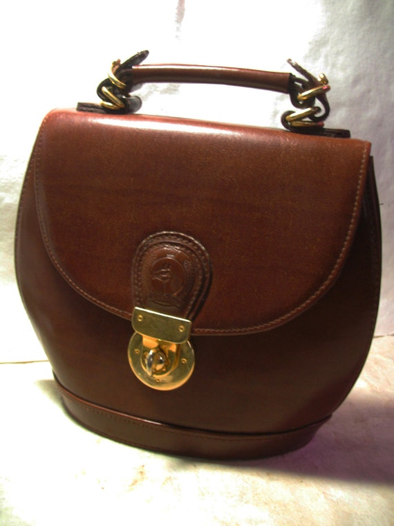 Pristine Brand Saddle Brown Leather Handbag Bucket Style