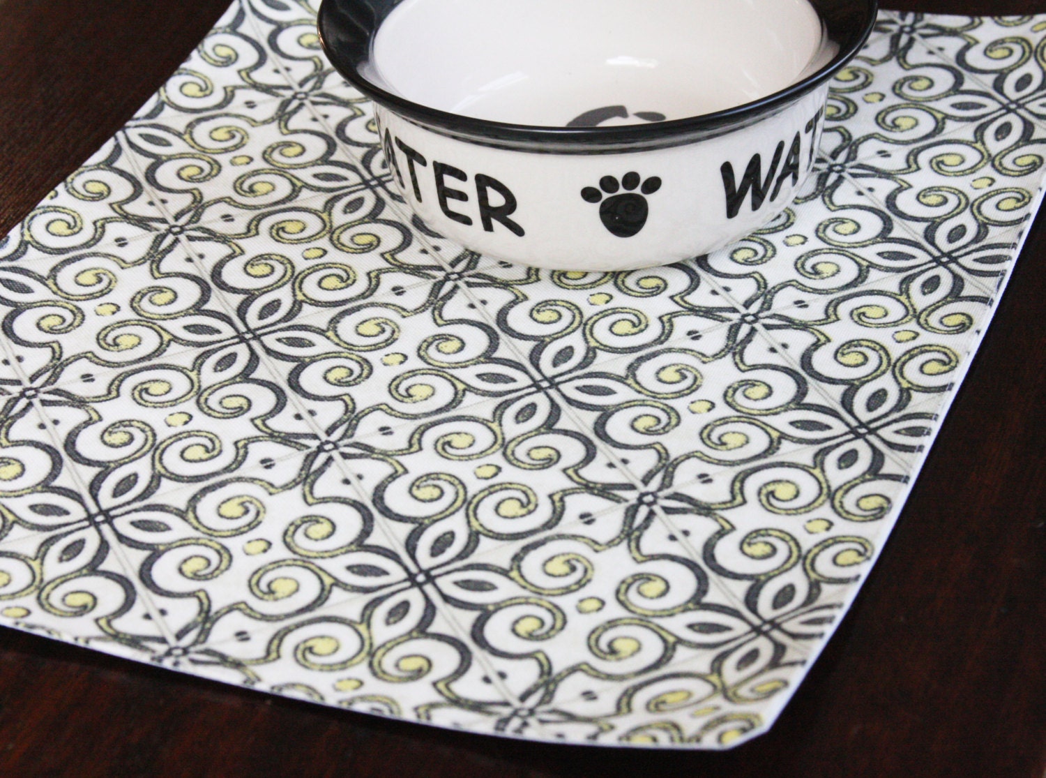 Small sized single placemat Yellow Grey Design