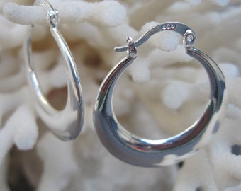 Round Flattened n Tapered Sterling Silver Hoop Earrings