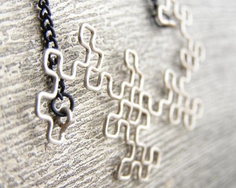 Fractal Necklace - Glow-in-the-Dark Dragon Curve