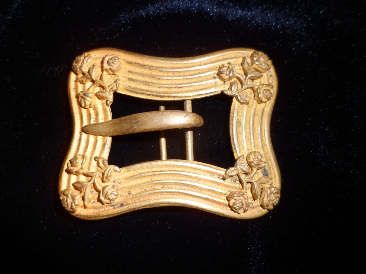 Antique Gold Toned Ladies Belt Buckle