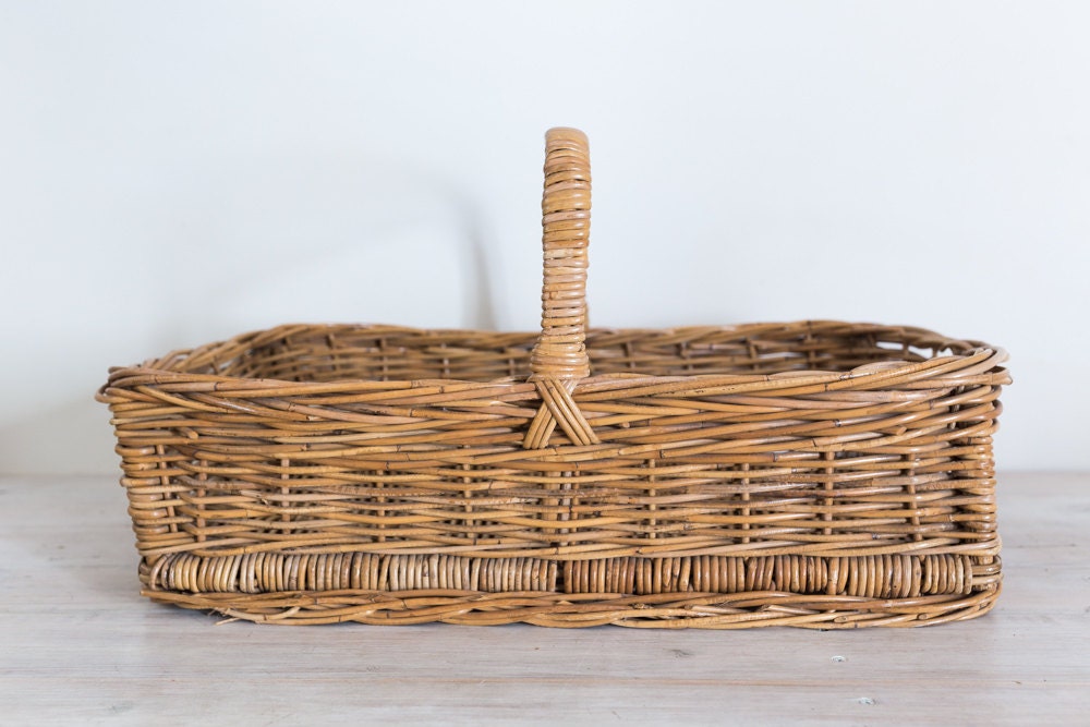 reserved for daniel vintage large wicker/cane bread basket