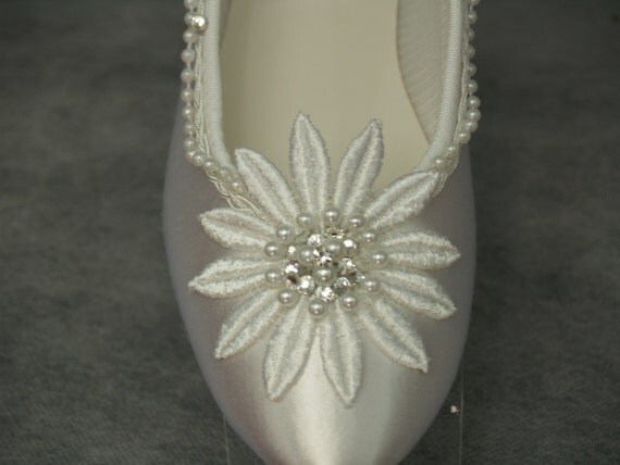 white flower flats