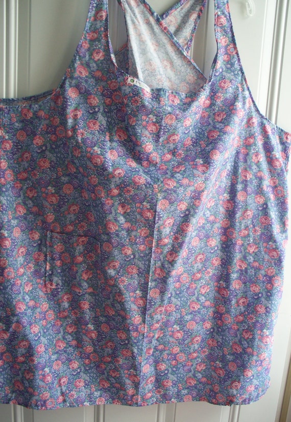 Items similar to WRAPAROUND APRON with pocket on Etsy