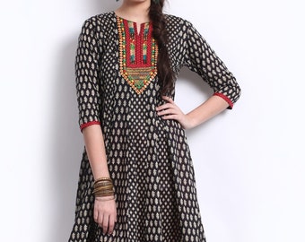 Women Navy Blue 3/4Th Sleeve Cotton Slub Anarkali Kurta main image 0