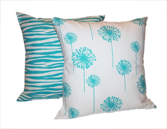 Items similar to Dorm Room Pillows - Toss Pillow Covers for Girls - Pair of Throw Pillows on Etsy