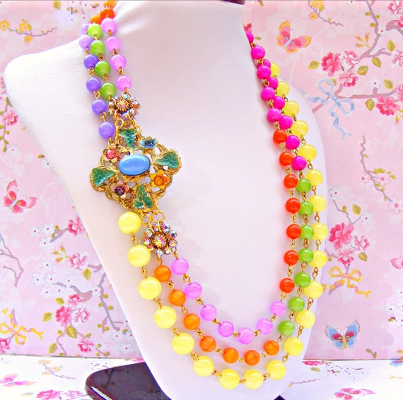 Colorful Retro Necklace Kitsch 1920's Brooch by Sweetystuff