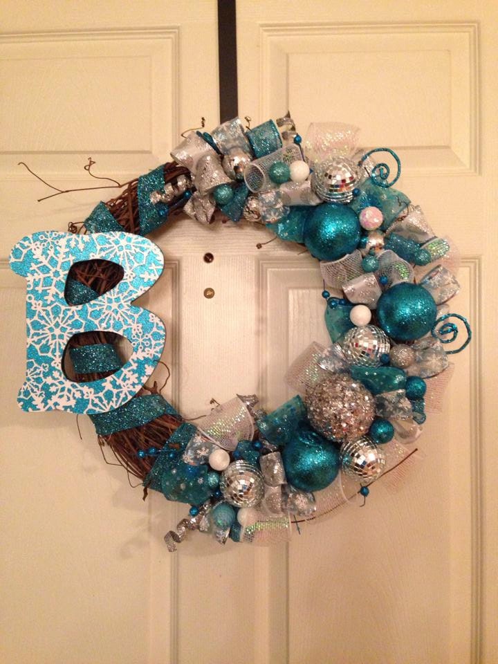 blue silver and white christmas wreath by simplyloveleedesigns blue silver and white christmas wreath by simplyloveleedesigns