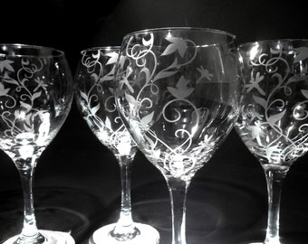 Etched dragonfly wine glasses. Set of 4, hand etched, bridesmaids gift, wedding.