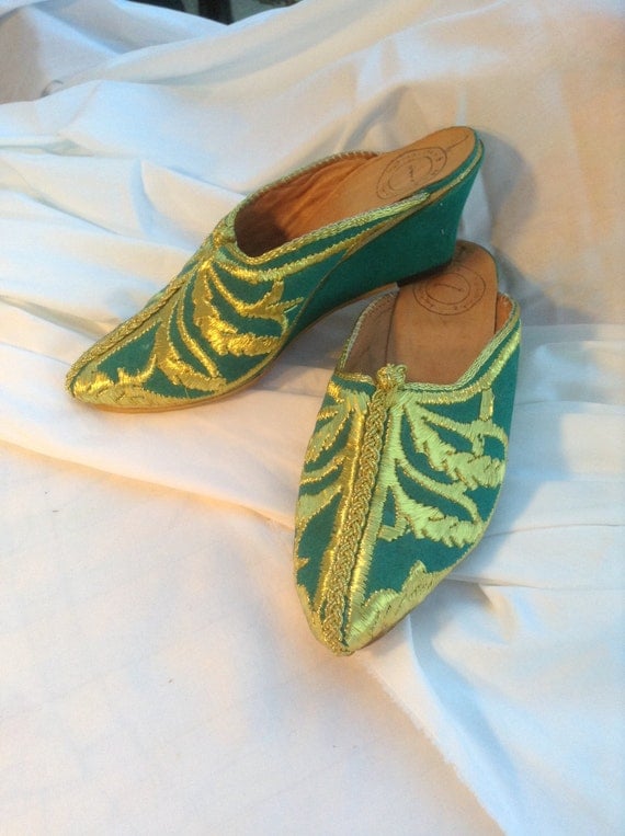 Green Gold Leather Genie Shoes Women's Size 7 Hand Made