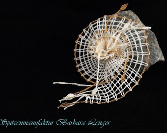 Brooch, textile brooch, geklöppelt, farewell flower brooch, gift for women, vintage brooch, hen,.
