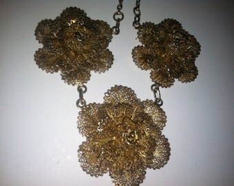 Vntg Gold Tone FILIGREE Floral Necklace ~ 1940-50s? WEST GERMANY