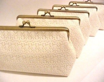 Ivory Lace Bridesmaid Clutch Set of 5, Set of 6 or 7 Personalized Clutch Set, Wedding Lace Clutch, Bridal Party Gift, 7-inch Frame