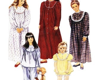 McCall's Sewing Pattern 5673 Girls' Sleepwear, Robe, Nightgown Size: 2-4 Used