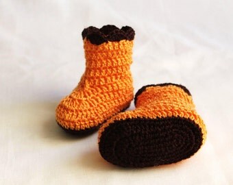 Items similar to Crochet Newborn Baby Girl Ruffle Booties, Ready To Be Shippe...