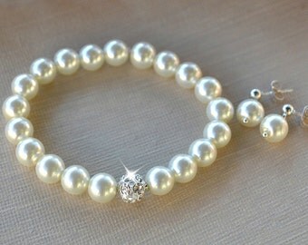 Girl with a Pearl 5 Strand Mix Crystal with Wild Pearl Drop