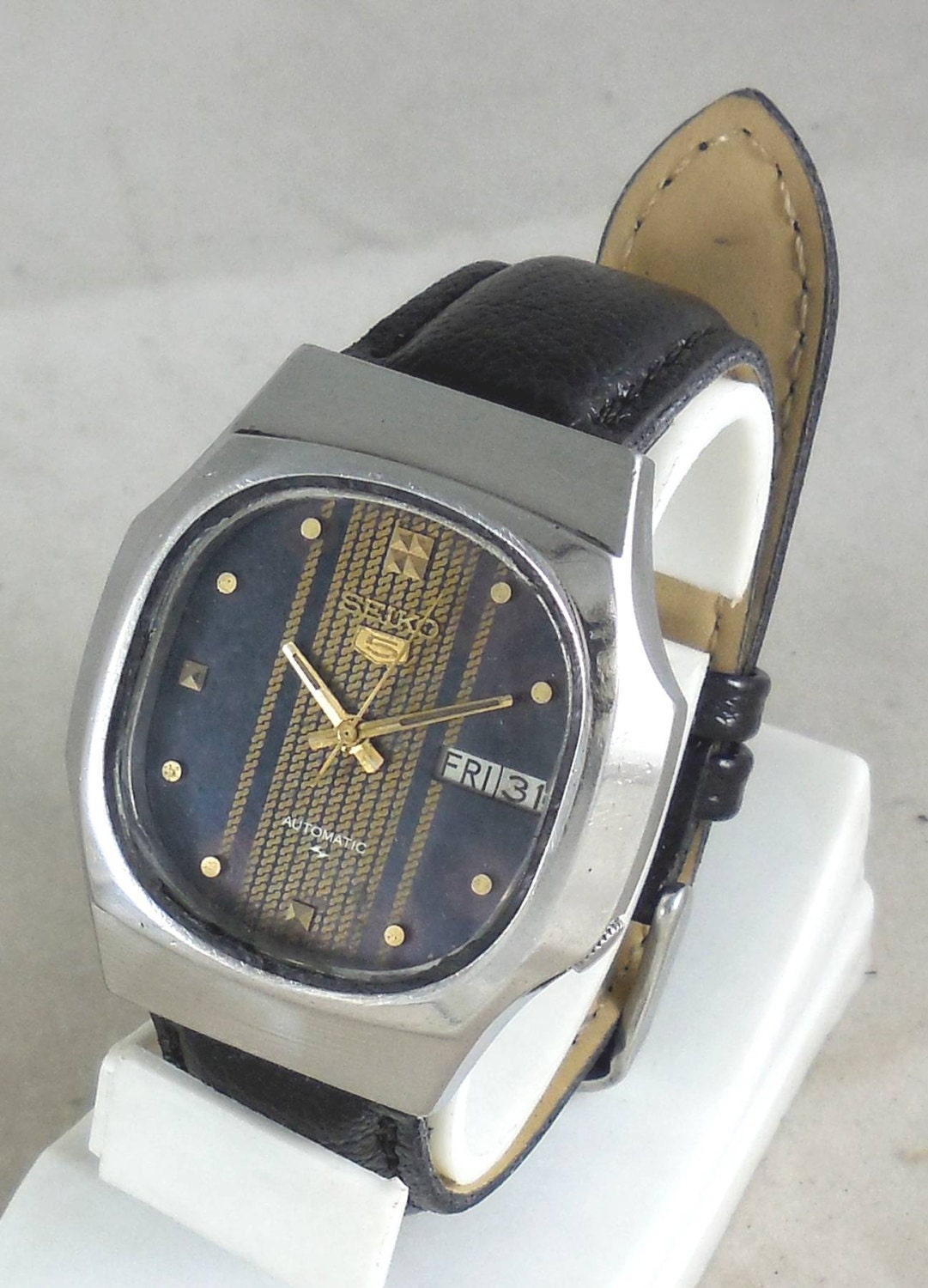 Original VINTAGE SEIKO 5 Automatic 17J Japan 7009-5310 Running