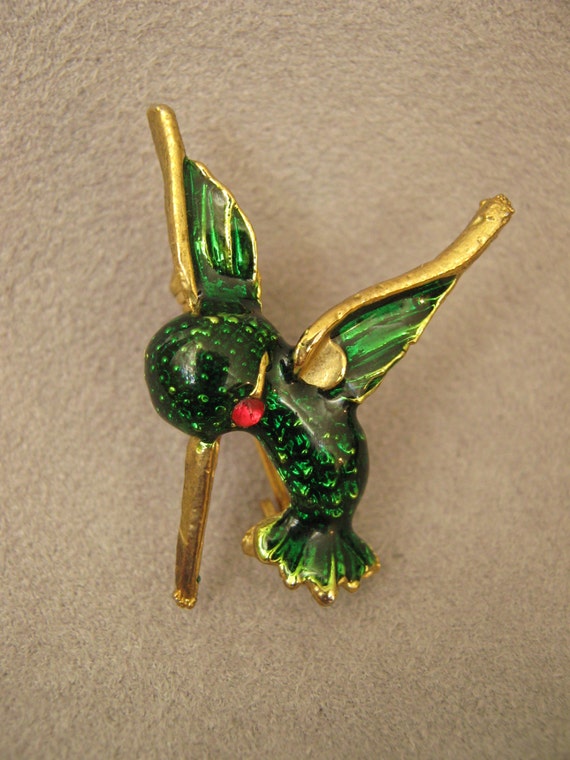 Vintage Hummingbird Brooch Adorable Green by MagicVintageStuff