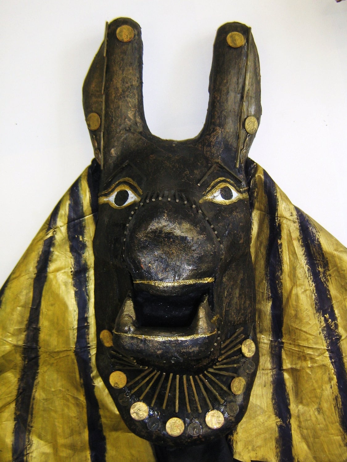 the-mask-of-the-egyptian-god-anubis