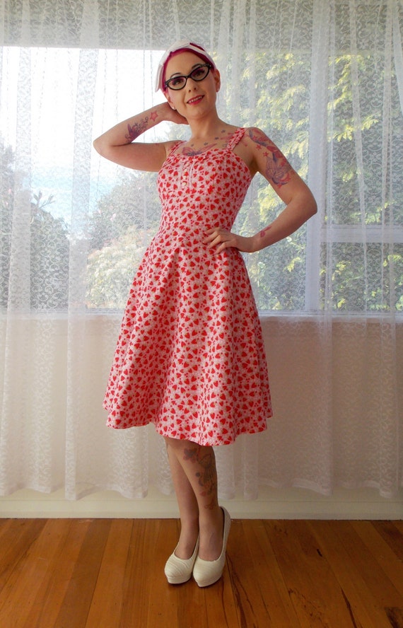 Rockabilly 1950s Strawberry Dress "Levi" with Sweetheart neckline, Button Detail and Bow tie - Custom made to fit