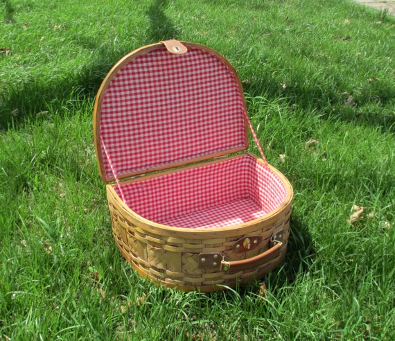 WICKER PICNIC BASKET Red and White Checker by TREASUREandSUCH