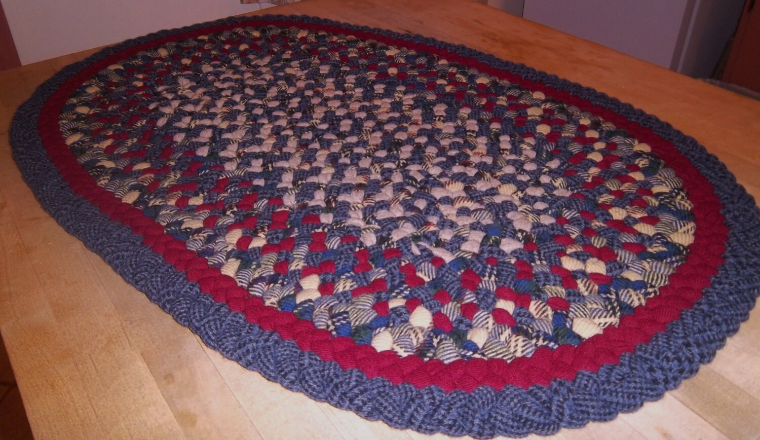 Braided Rug Oval shaped area rug 2' x 3'