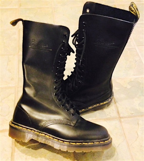 combat boots dr martin