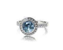 Aquamarine engagement rings popular