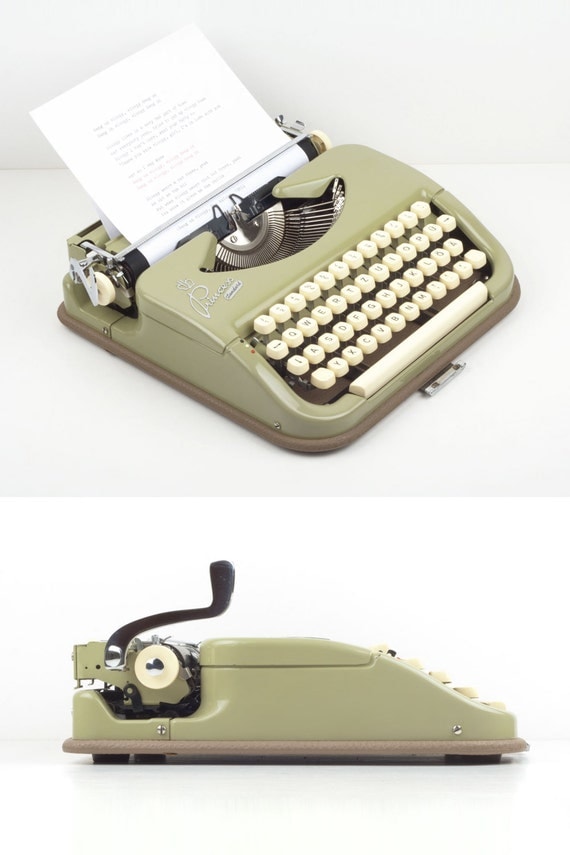 Typewriter Princess Standard rare 60s green vintage