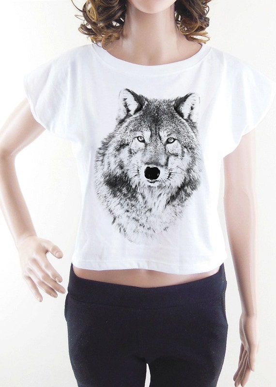 Wolf Tshirt animal tshirt women tshirt crop top crop by loveTshirt