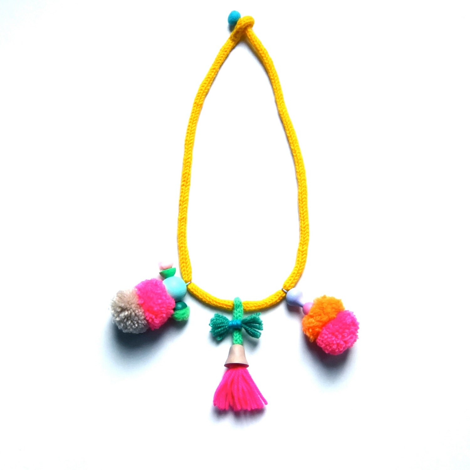 Wool necklace