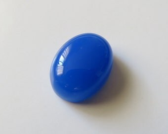 Blue Chalcedony - Oval Cabochon, 10.85 cts - 12x16 (B166)