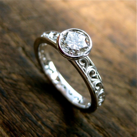 Diamond Engagement Ring in 14K White Gold with Vintage